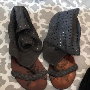Not Rated 9 sandals